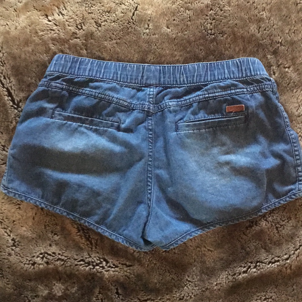 🐟 Roxy denim shorts size medium